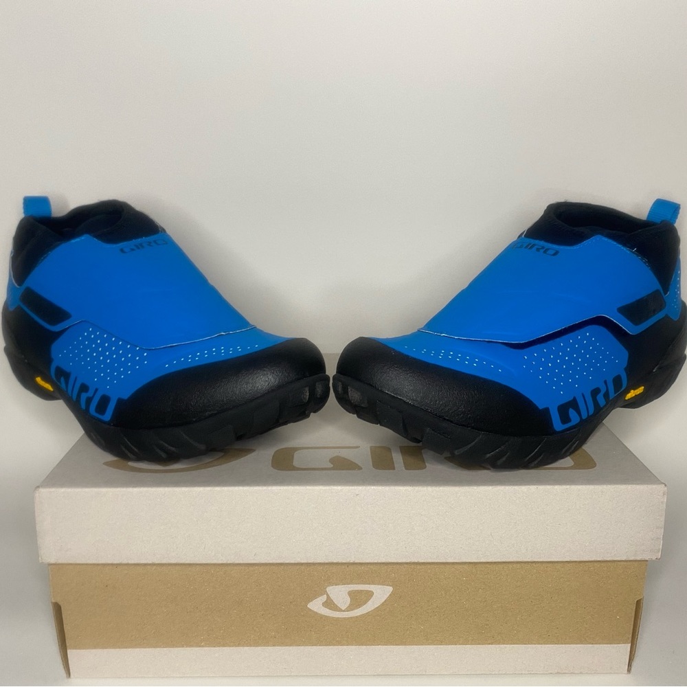 NIB Men’s Giro Terraduro Mid Cycling Shoe/Size 11/44.5/ Blue and Black in color
